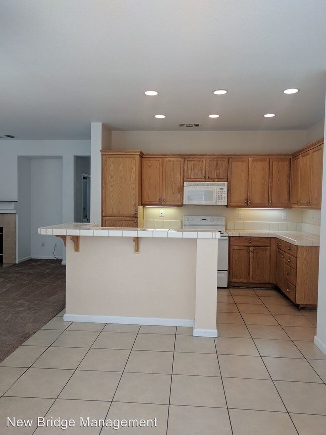 Building Photo - 4 br, 3 bath House - 342 Meandering Ln