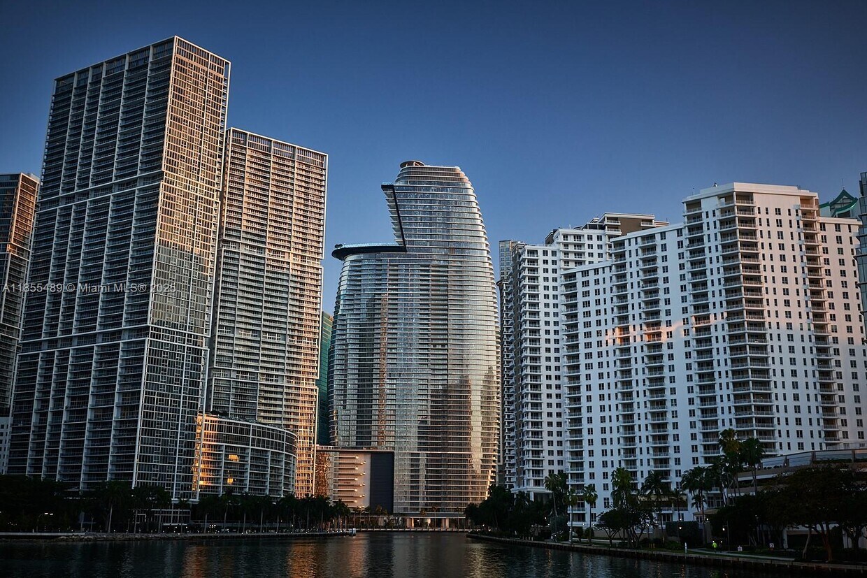 Foto principal - 300 Biscayne Blvd Way