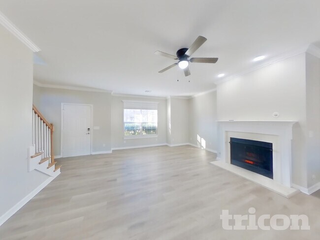 Foto del edificio - 3130 Friar's Bridge Pass