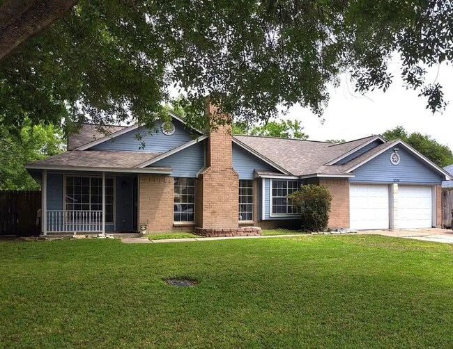 Foto del edificio - 5205 Winding Brook Dr