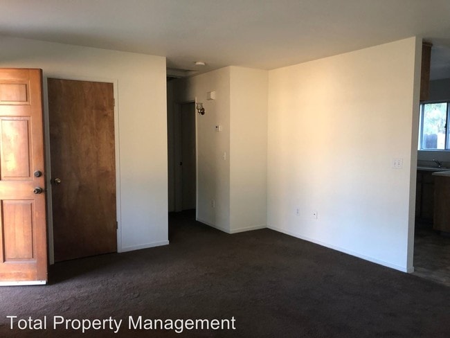 Building Photo - 2051-2055 Carter Way
