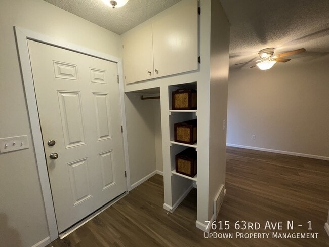 Foto del edificio - 7615 63rd Ave N