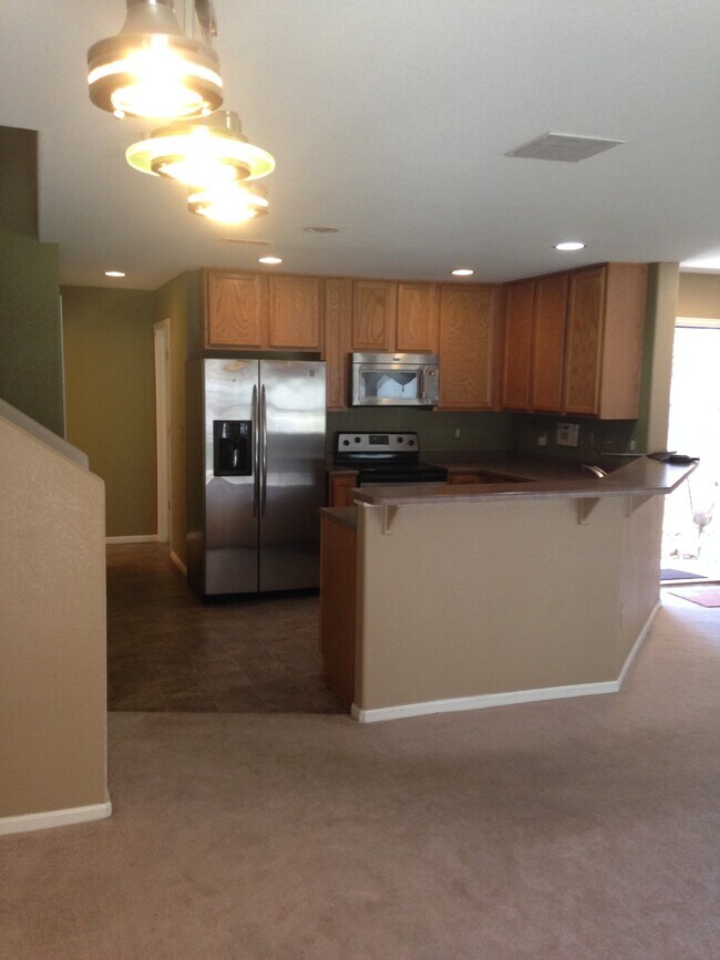 Photo - 3BD/2.5BA in Englewood with Attached Garage Apartment