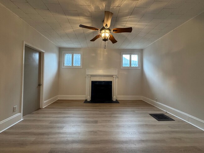 Foto del edificio - 604 Willis Ave