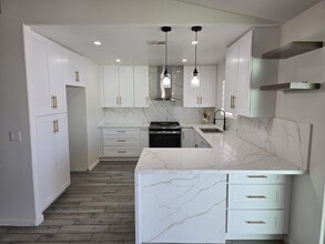 Building Photo - 15203 Avenida Ramada