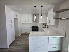 Building Photo - 15203 Avenida Ramada