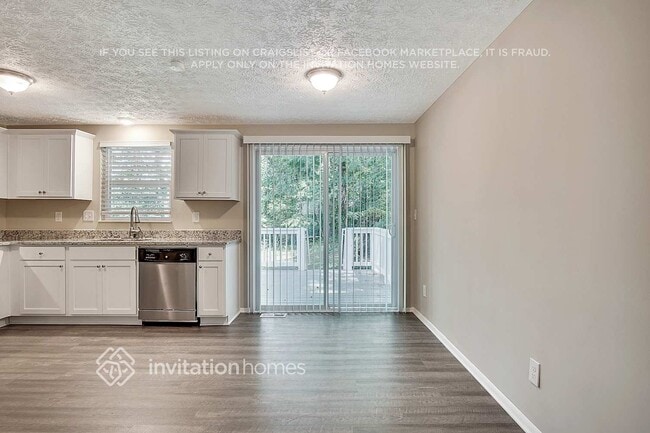 Foto del edificio - 5224 Martins Crossing Rd
