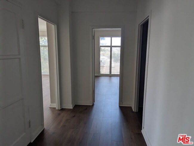 Foto del edificio - 634 S Gramercy Pl