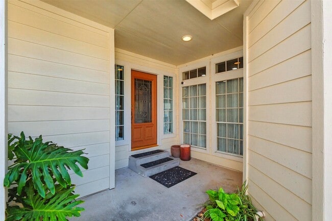 Building Photo - 10222 Thornmont Ln