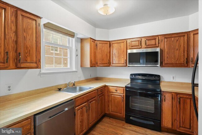 Foto del edificio - 441 Old Town Ct