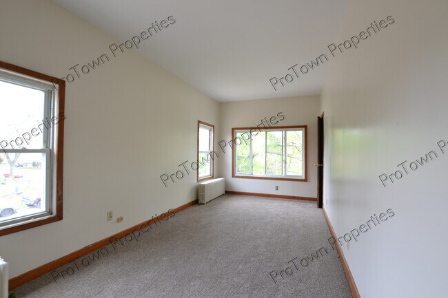 Foto del edificio - 26 N Broadway St