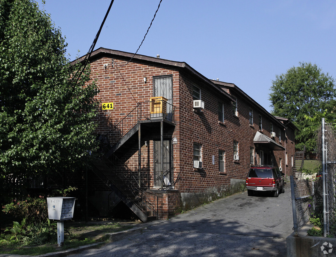 Primary Photo - 641 SW Formwalt St