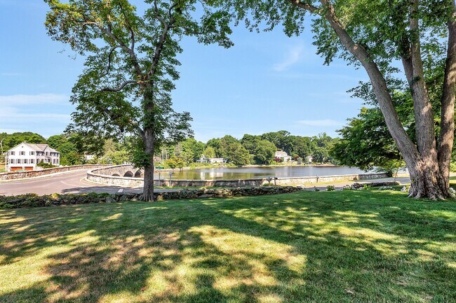 Foto del edificio - 150 Goodwives River Rd