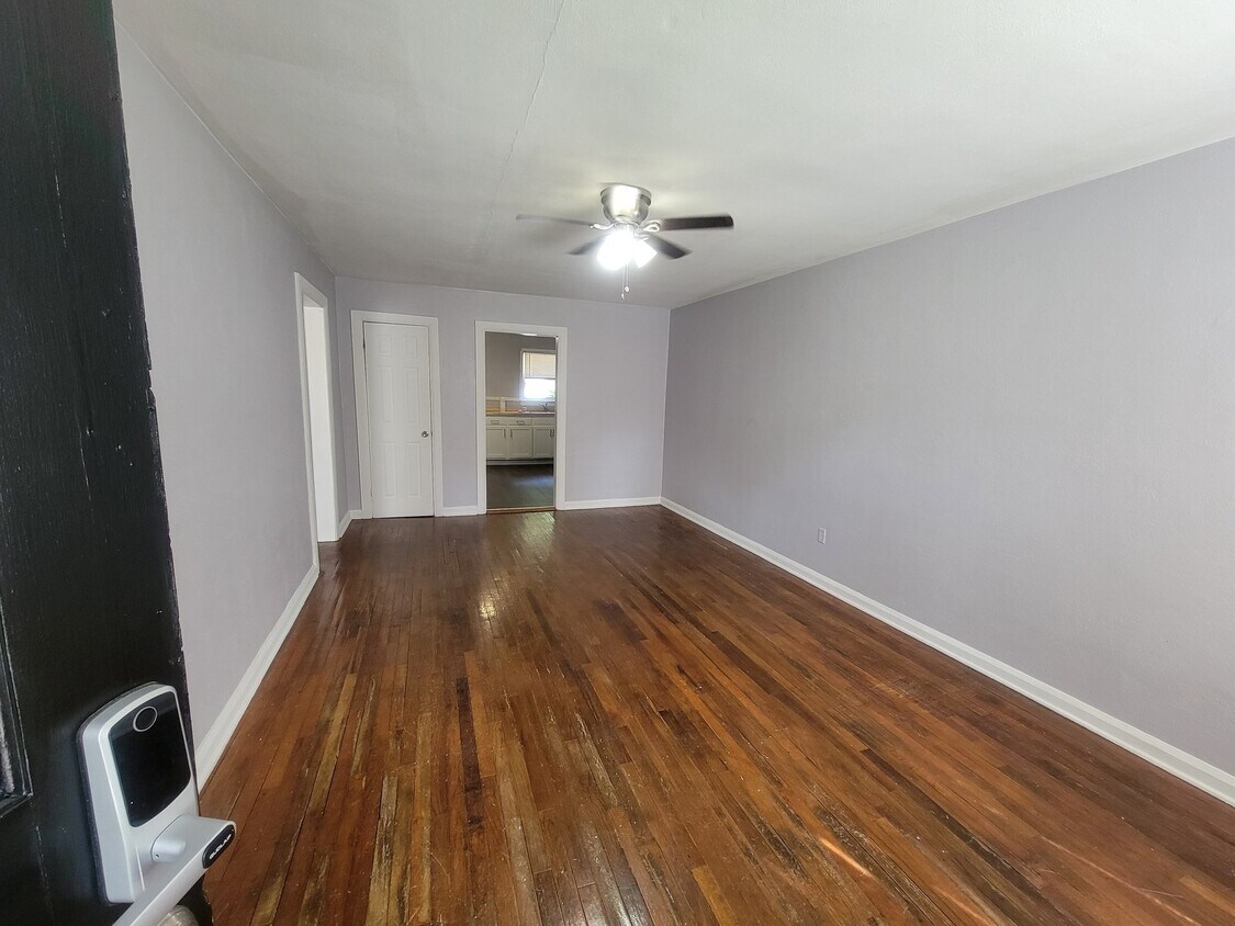 Foto del edificio - 724 Covington Ave