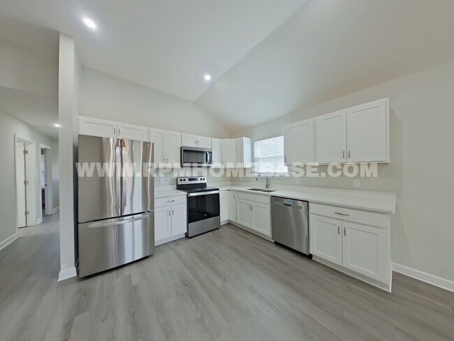 Foto del edificio - Beautiful Newer Home in Crestview with Modern Amenities