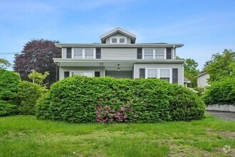 Building Photo - 481 Bronson Rd