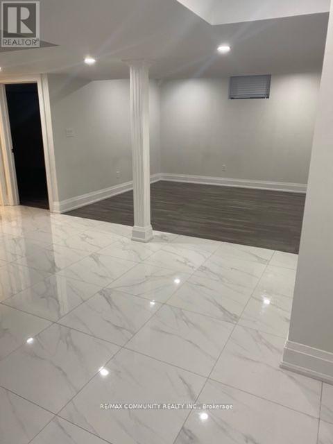 Building Photo - 1692 Shade Master Drive
