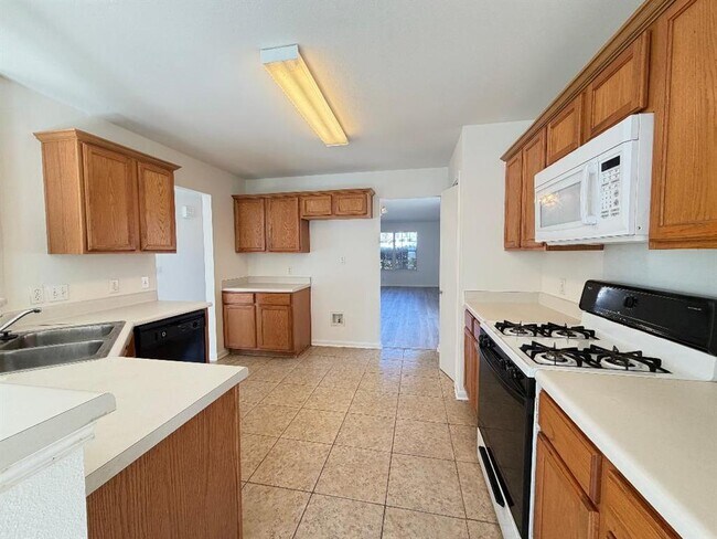 Foto del edificio - 1913 Overland Dr