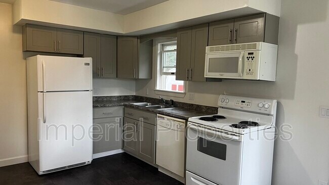 Foto del edificio - 945 Salmon Falls Rd