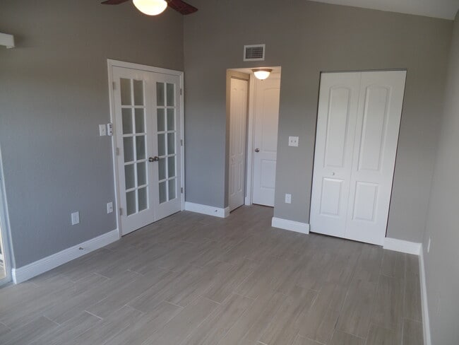 Photo - 2405 NW 33rd St Apartment