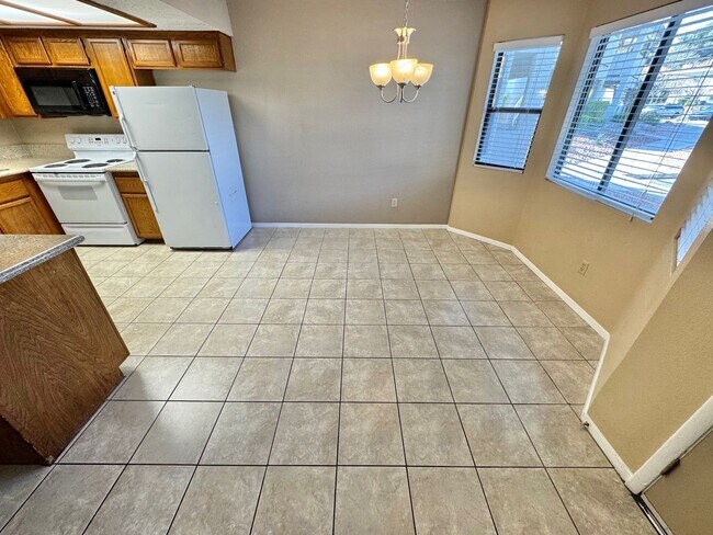 Foto del edificio - *** SPRING SPECIAL DEAL!! $750 OFF FIRST MONTHS RENT IF MOVED IN 2 WEEKS!!***COMFORTABLE 2-BEDROO...