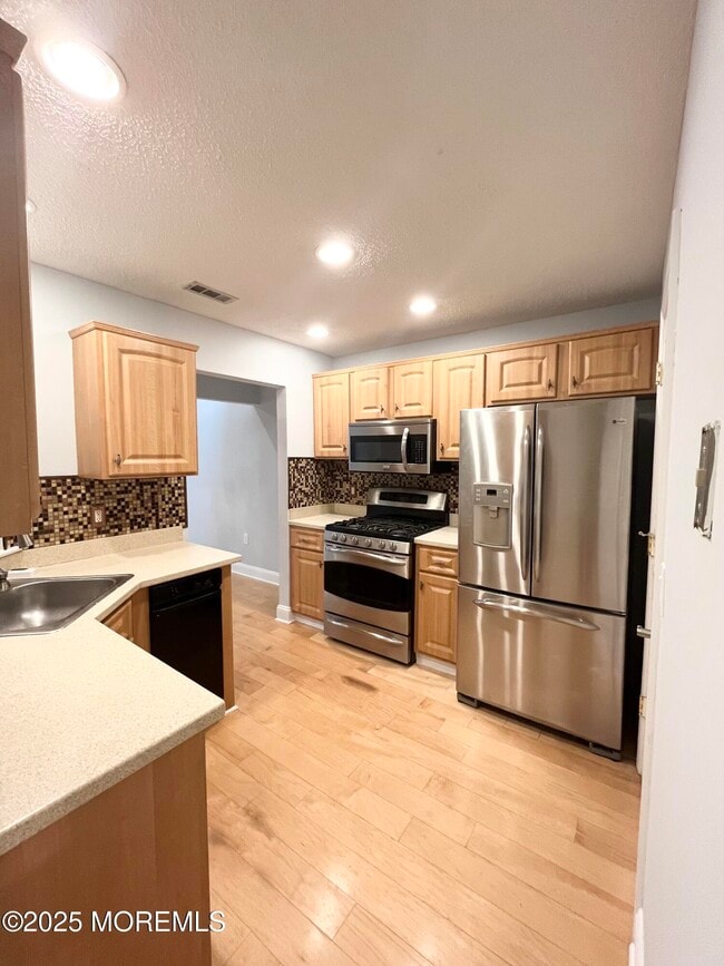 Building Photo - 356 Sunshine Ct