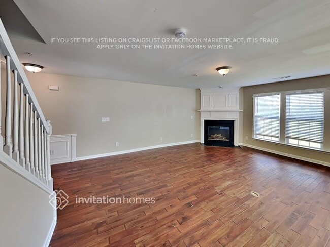 Building Photo - 320 Balaban Cir