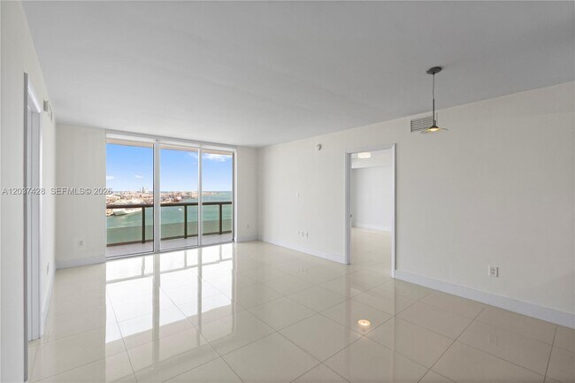 Foto del edificio - 50 Biscayne Blvd