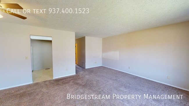 Building Photo - Updated ranch level 1 bedroom, 1 bath unit...