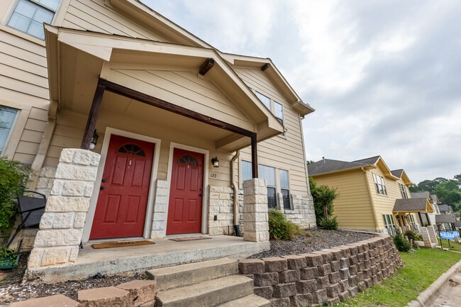 Building Photo - 123 Bolero Way