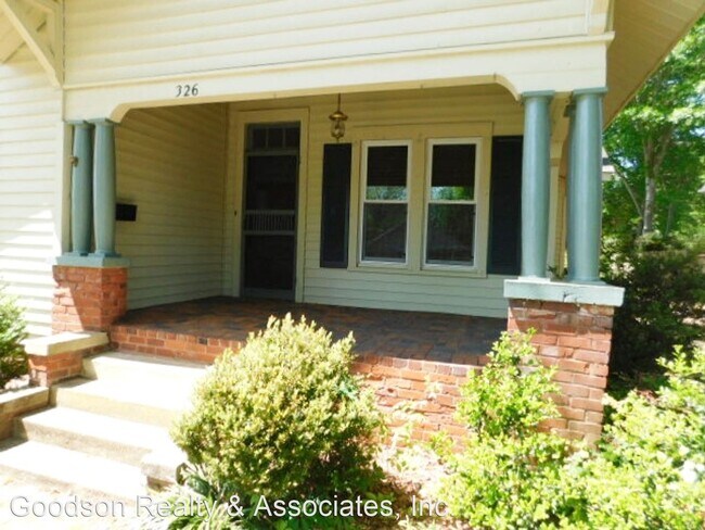 Building Photo - 3 br, 1 bath House - 326 South Cedar Street