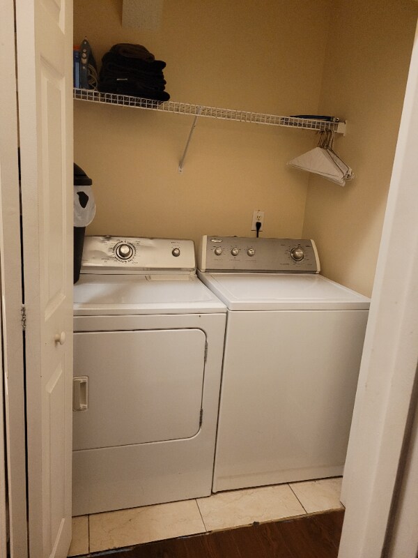 Foto del edificio - 8573 Springtree Road