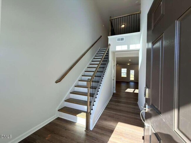 Foto del edificio - 2008 English Saddle Ln