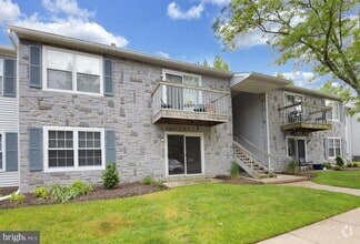 Building Photo - 11 Coral Tree Ct