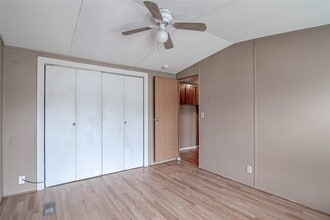 Building Photo - 1345 FM 405