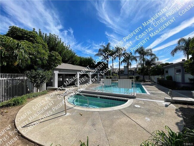 Building Photo - 8287 Oakville Pl