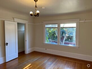 Building Photo - 3255 Kempton Ave