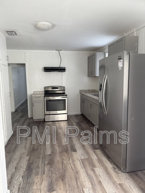 Foto del edificio - 2412 51st Ave N