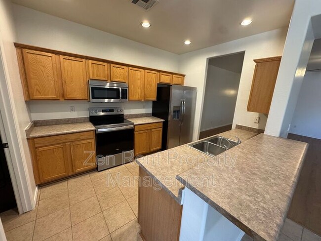 Building Photo - 29058 N Cactus Cir