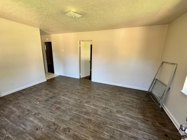 Building Photo - 122 Woodland Ave