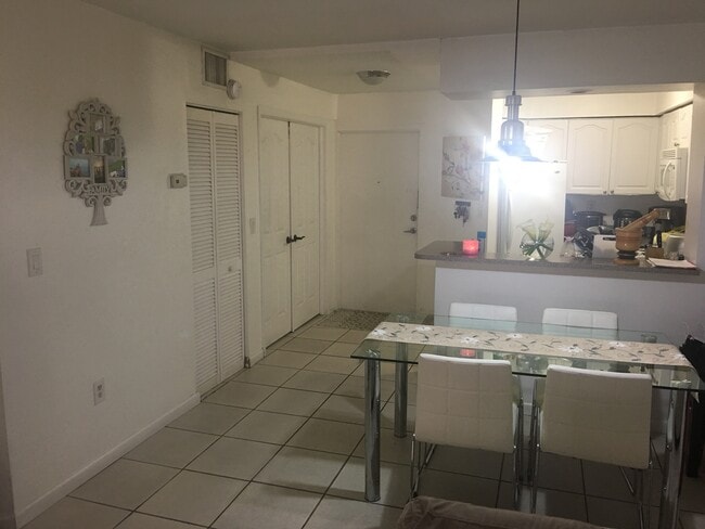 Foto del edificio - 8335 SW 152nd Ave