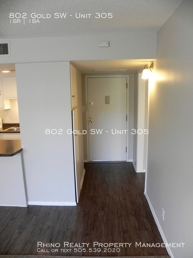 Building Photo - 802 Gold Ave SW