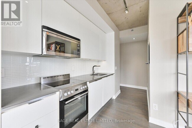 Photo du bâtiment - 8 Dovercourt Rd