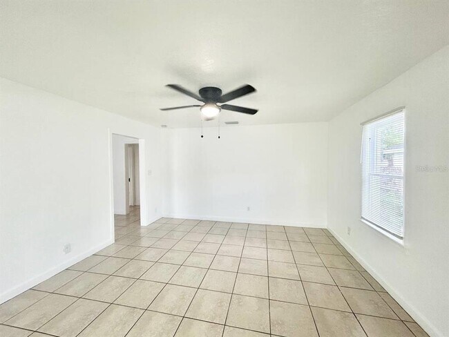 Foto del edificio - 8004 N Marks St