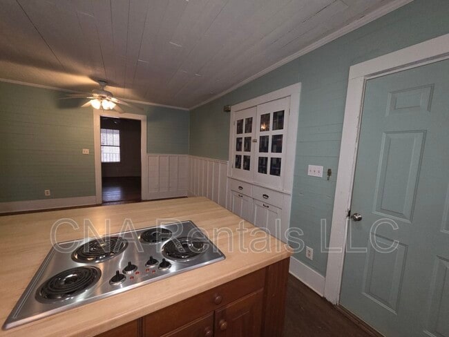 Photo - 170 Red Bank Rd House