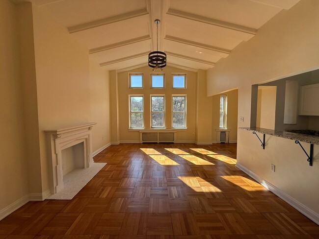 Interior Photo - The Royal York Apartments