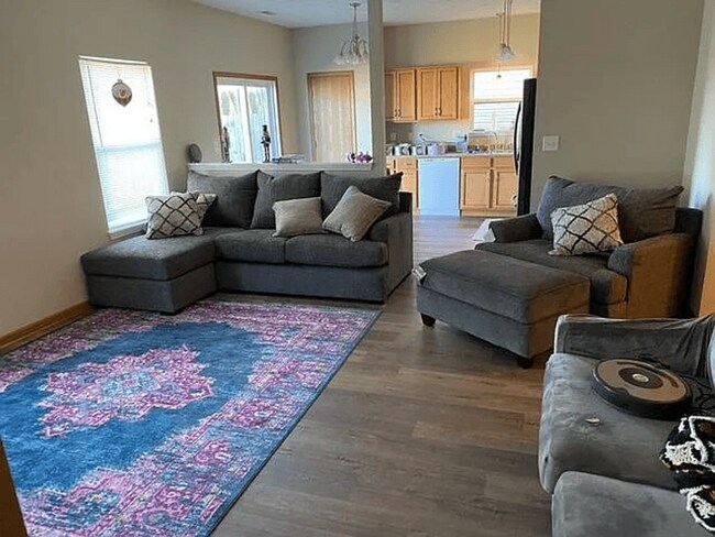 Foto del edificio - Well-maintained 3BR/2BD Fenced Ranch