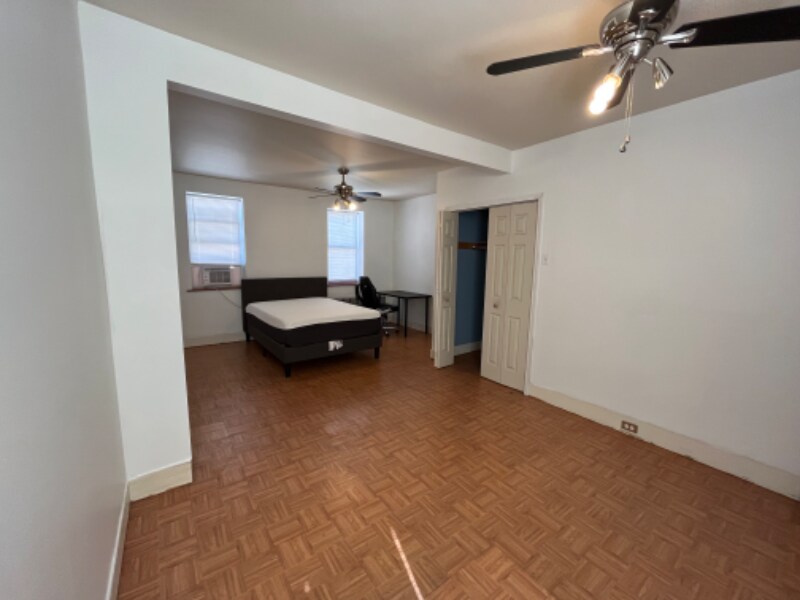 Foto principal - 722 League St