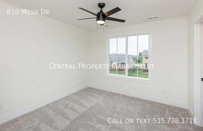 Foto del edificio - 810 SE Mesa Dr