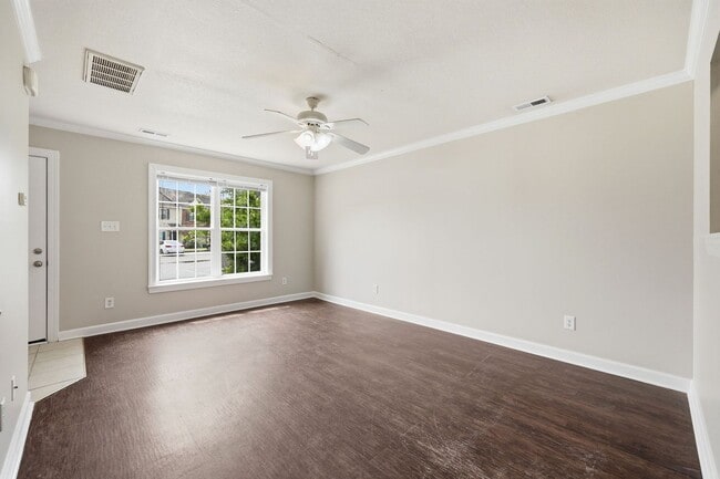 Building Photo - Carolina Forest Townhome